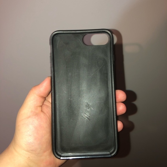 4/$35 Claire’s iPhone case. Size 7-8+ - Picture 2 of 2